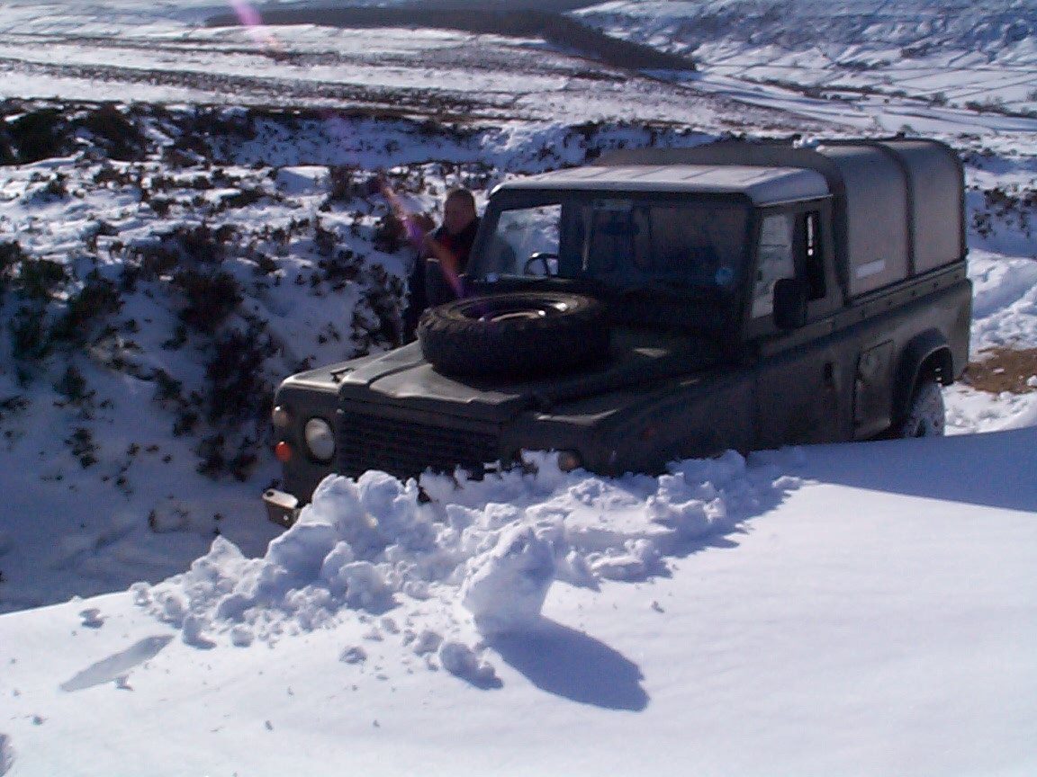 Index of /photos/trials_landrovers/2003-02-01_north_yorks_moors_hick