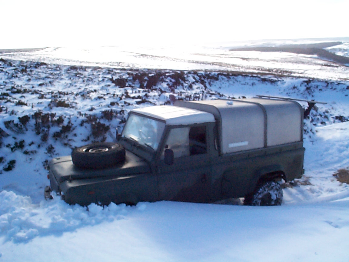 Index of /photos/trials_landrovers/2003-02-01_north_yorks_moors_hick